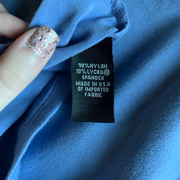 XS Women’s Athleta Turtleneck Shirt - Picture 4 of 4